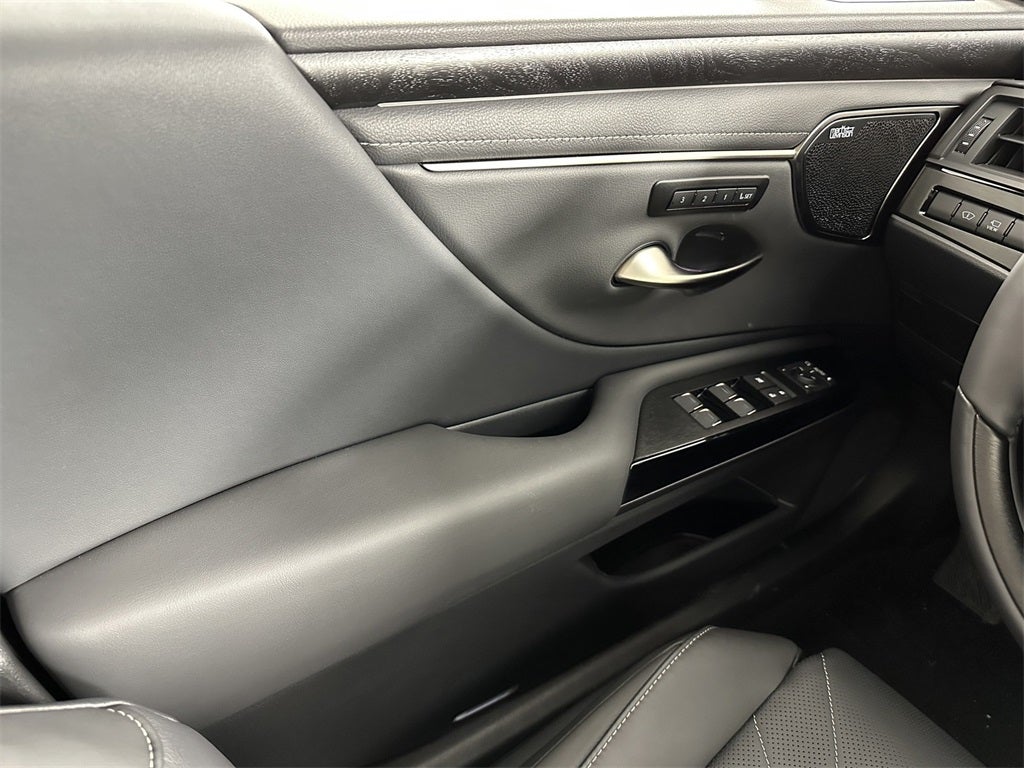 2025 Lexus ES 350 Ultra Luxury