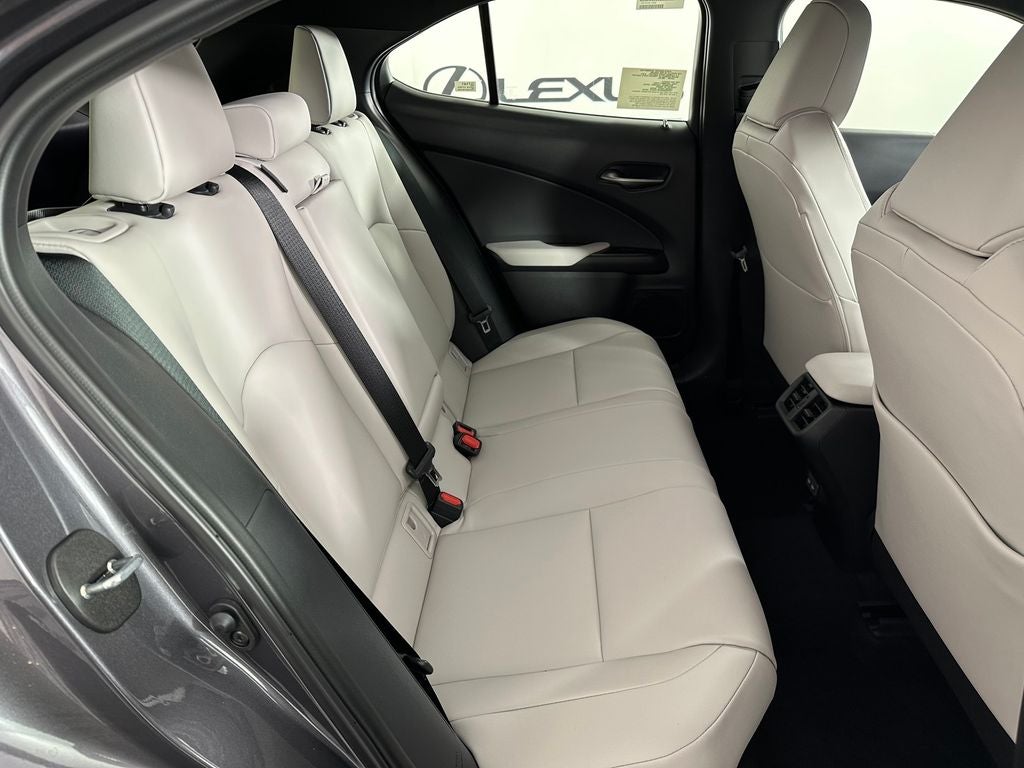 2026 Lexus UX 300h Premium