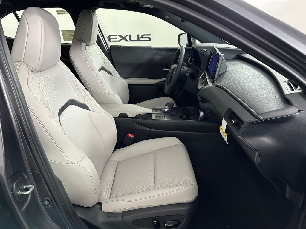 2026 Lexus UX 300h Premium