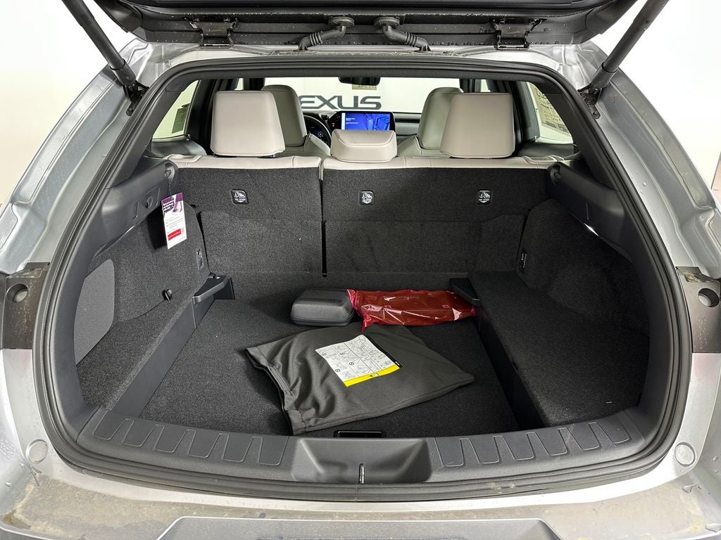 2026 Lexus UX 300h Premium