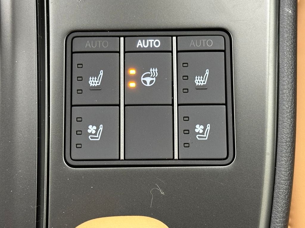 2026 Lexus UX 300h Premium