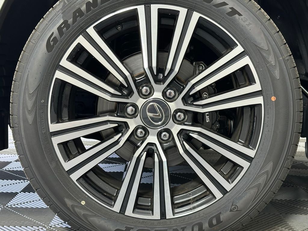 2026 Lexus LX 700h Luxury