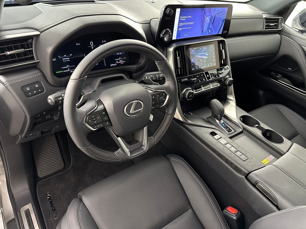 2026 Lexus LX 700h Luxury