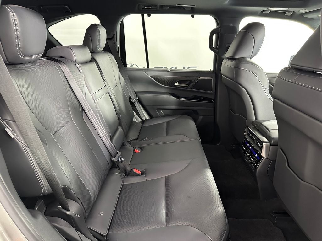 2026 Lexus LX 700h Luxury