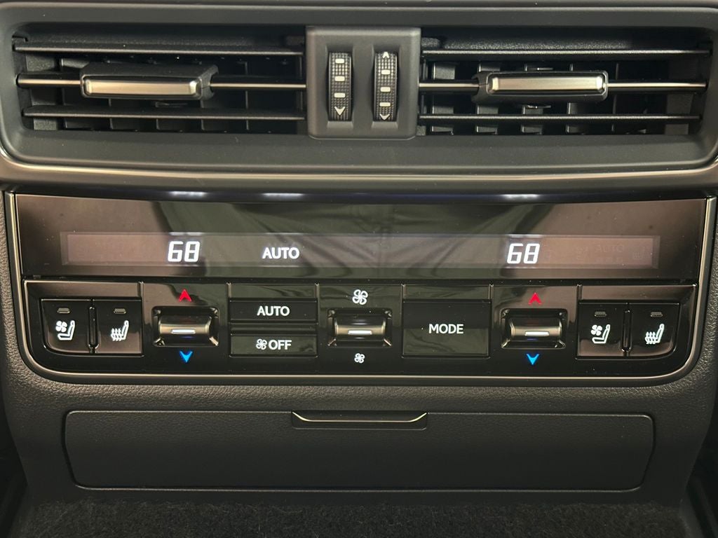 2026 Lexus LX 700h Luxury