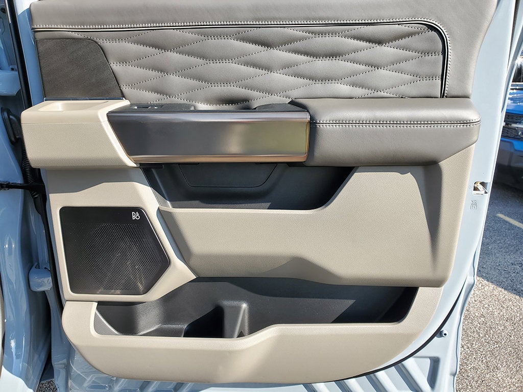 2027 Ford F-350SD Platinum DRW