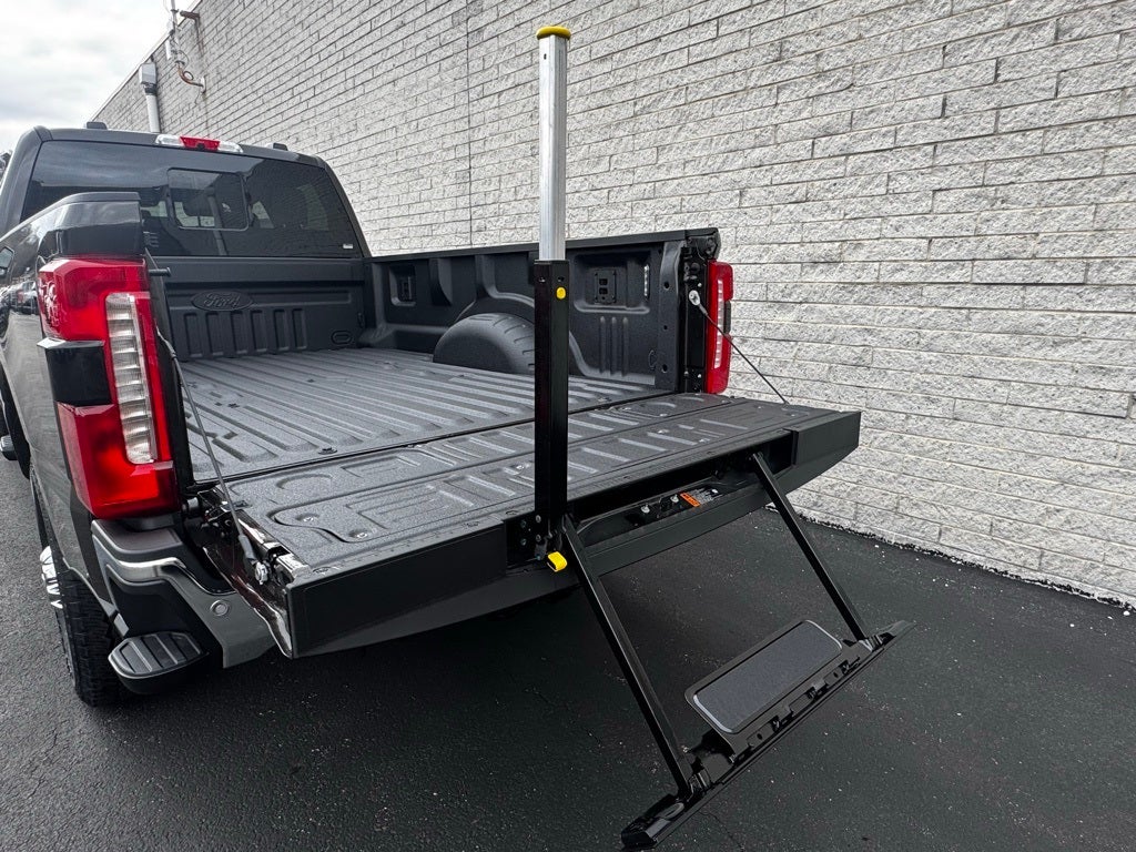 2025 Ford F-350SD Lariat