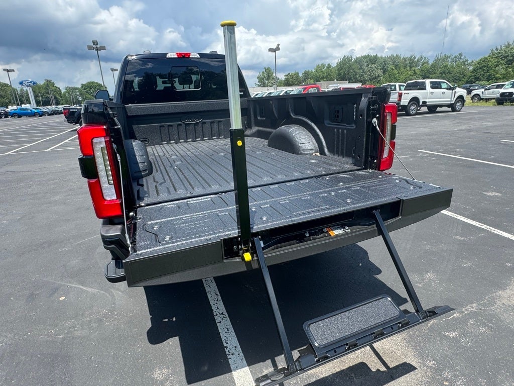 2025 Ford F-350SD Platinum