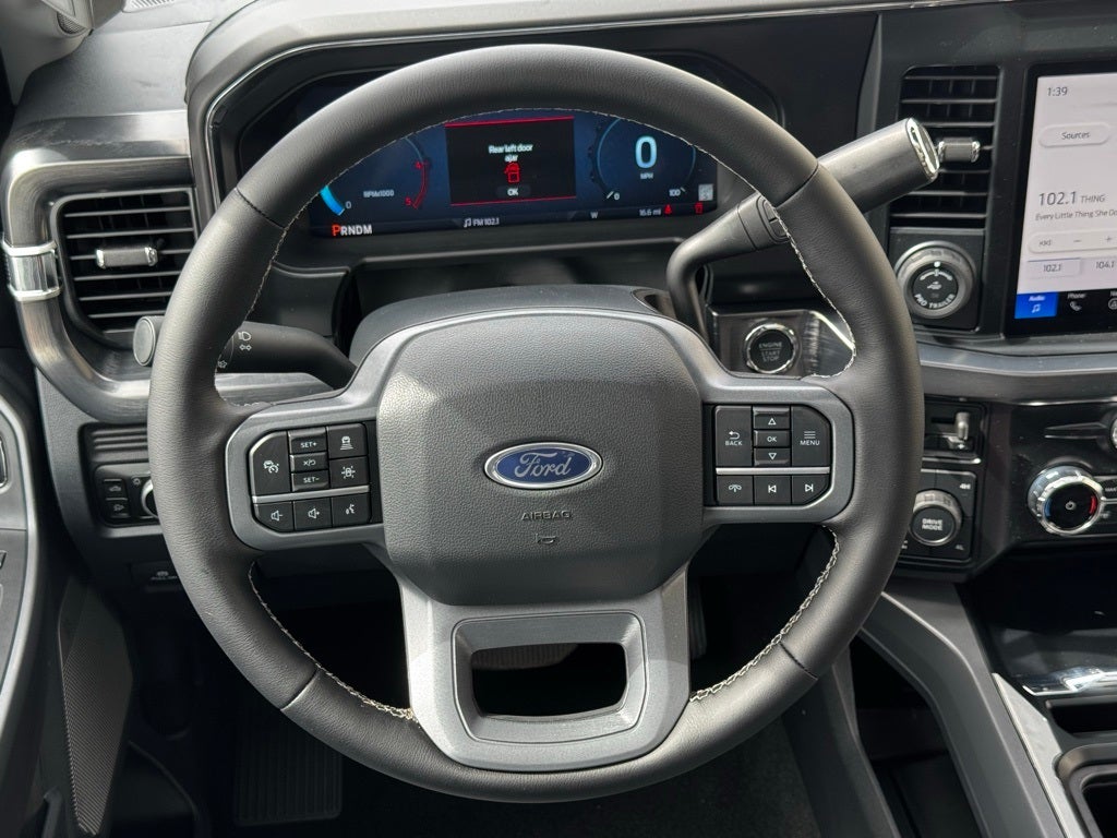 2025 Ford F-350SD Lariat