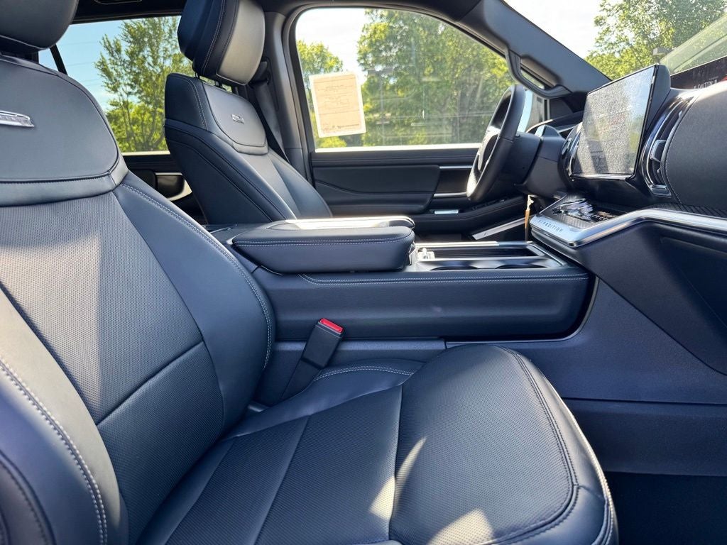 2026 Ford Expedition Platinum®
