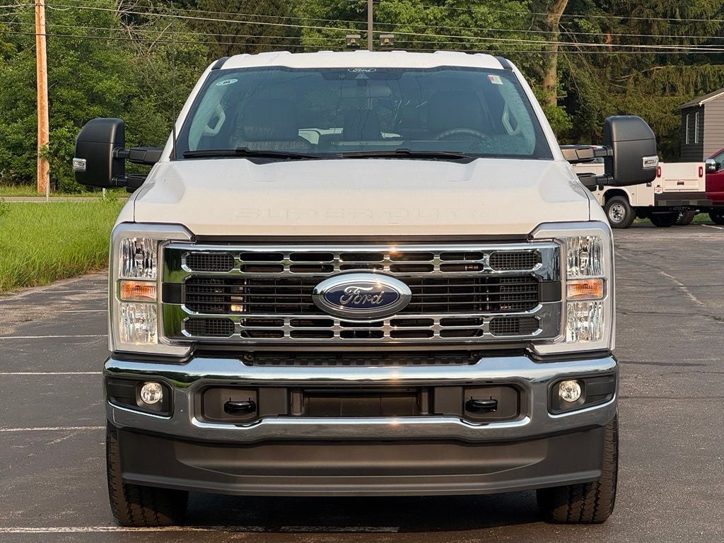 2026 Ford Super Duty F-350® XLT