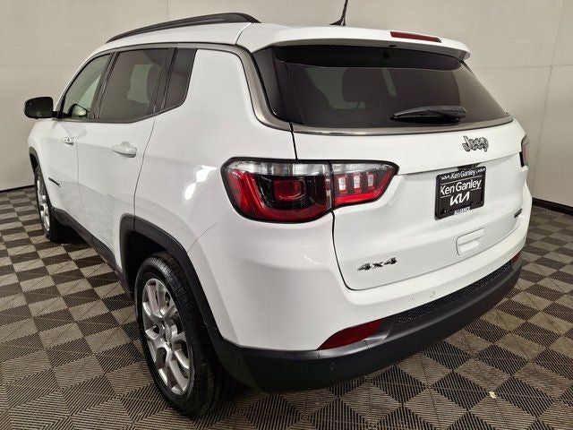 2023 Jeep Compass Latitude Lux