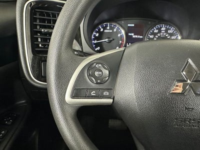 2020 Mitsubishi Outlander Base