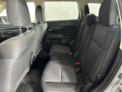 2020 Mitsubishi Outlander Base