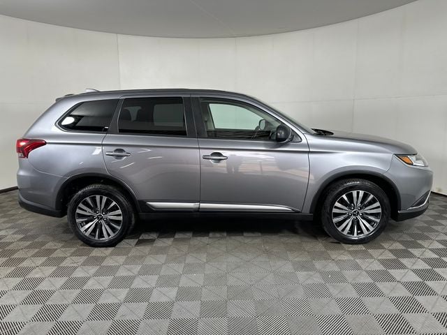 2020 Mitsubishi Outlander Base