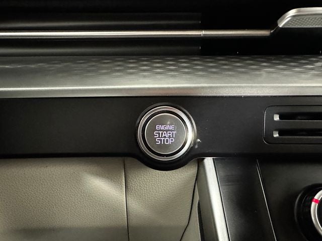 2023 Kia Carnival LX Seat Package