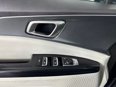 2023 Kia Carnival LX Seat Package