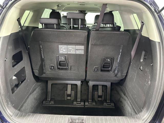 2023 Kia Carnival LX Seat Package