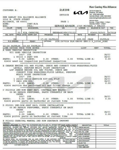 2023 Kia Carnival LX Seat Package