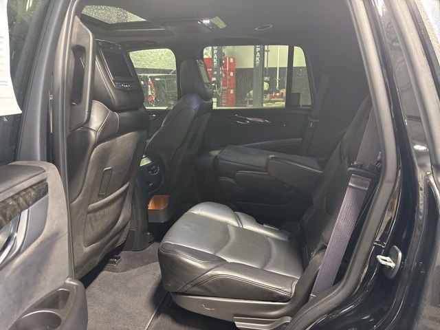 2016 Cadillac Escalade Platinum Edition