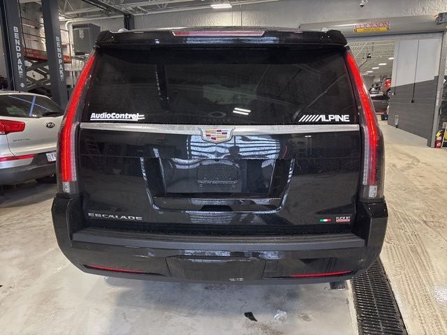 2016 Cadillac Escalade Platinum Edition
