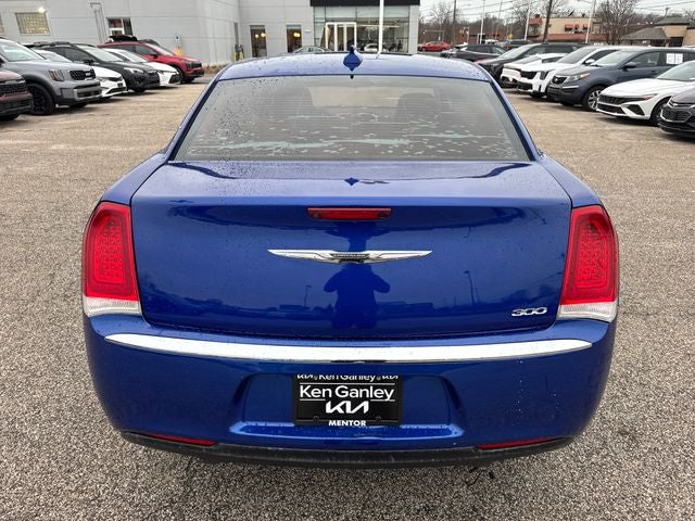2020 Chrysler 300 Touring