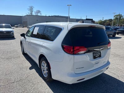 2023 Chrysler Voyager LX