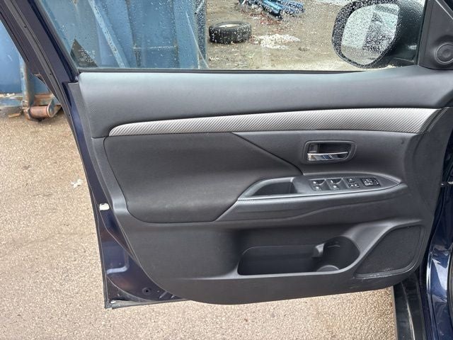 2016 Mitsubishi Outlander SE