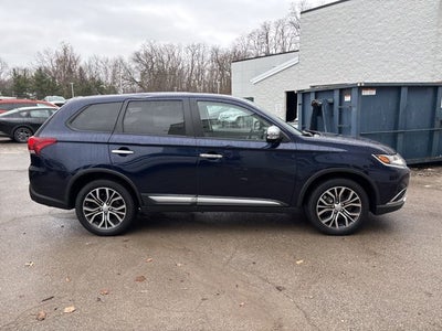 2016 Mitsubishi Outlander SE