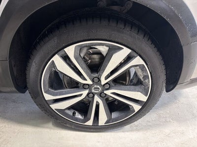 2025 Volvo V60 Cross Country B5 Plus