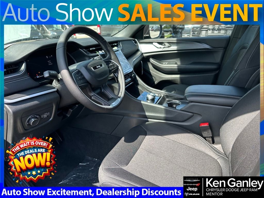 2025 Jeep Grand Cherokee GRAND CHEROKEE L LAREDO X 4X4
