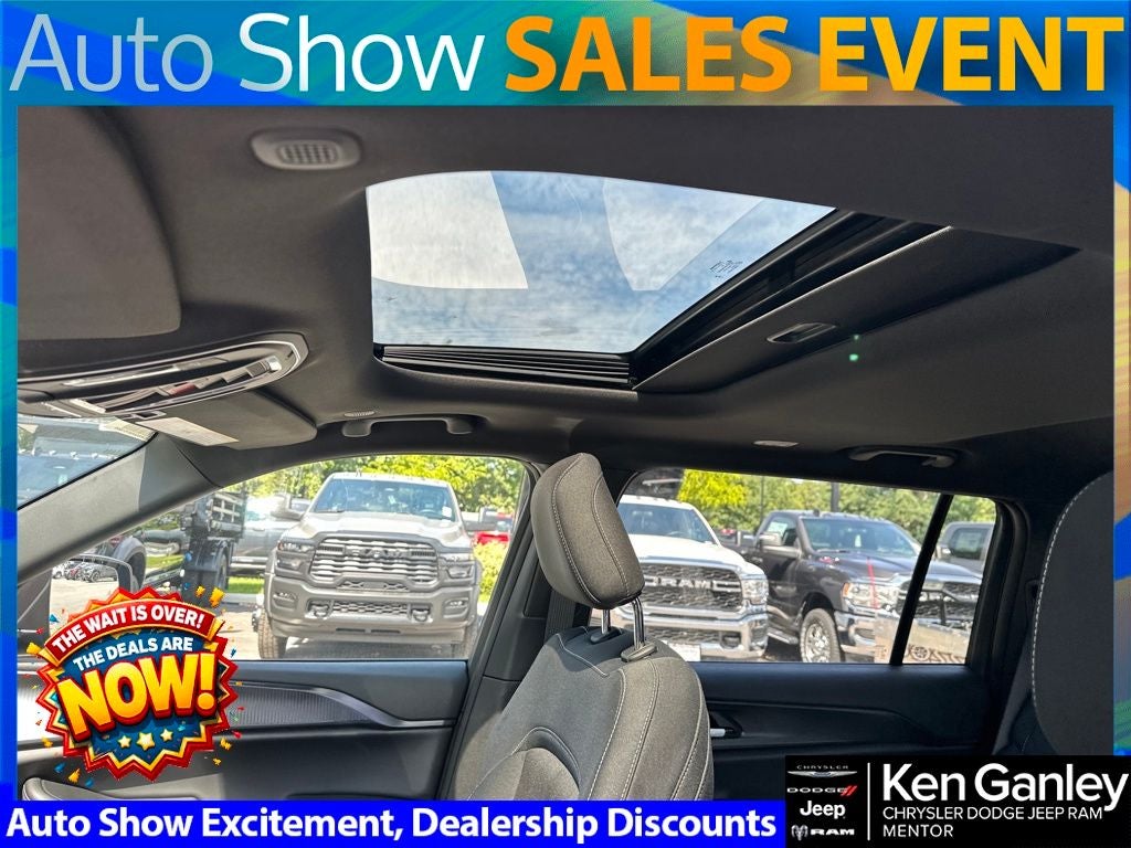 2025 Jeep Grand Cherokee GRAND CHEROKEE L LAREDO X 4X4