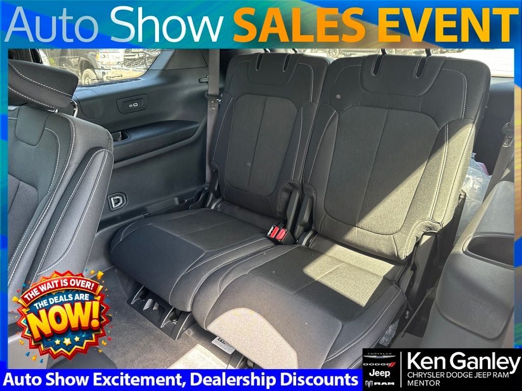 2025 Jeep Grand Cherokee GRAND CHEROKEE L LAREDO X 4X4