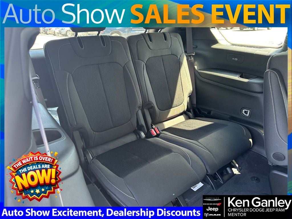 2025 Jeep Grand Cherokee GRAND CHEROKEE L LAREDO X 4X4