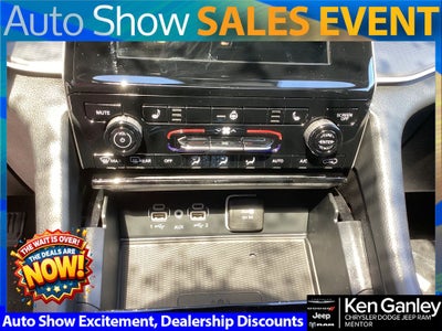 2025 Jeep Grand Cherokee GRAND CHEROKEE L LAREDO X 4X4
