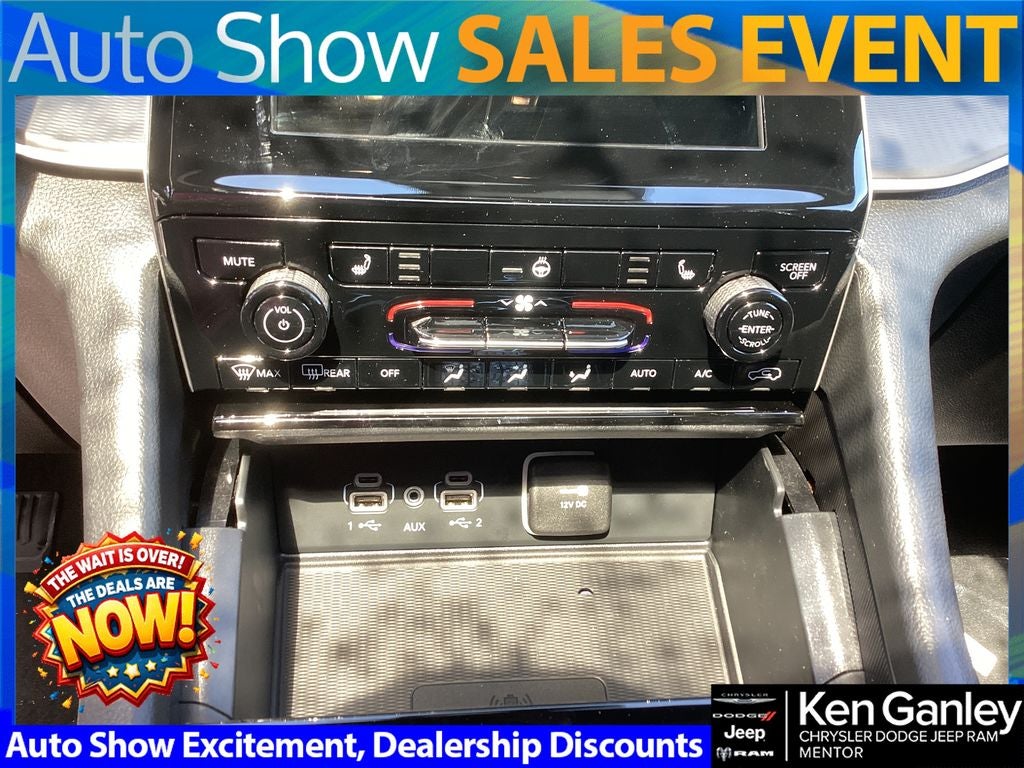 2025 Jeep Grand Cherokee GRAND CHEROKEE L LAREDO X 4X4