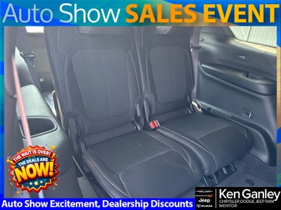2025 Jeep Grand Cherokee GRAND CHEROKEE L LAREDO X 4X4