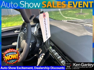 2025 Jeep Grand Cherokee GRAND CHEROKEE L LAREDO X 4X4