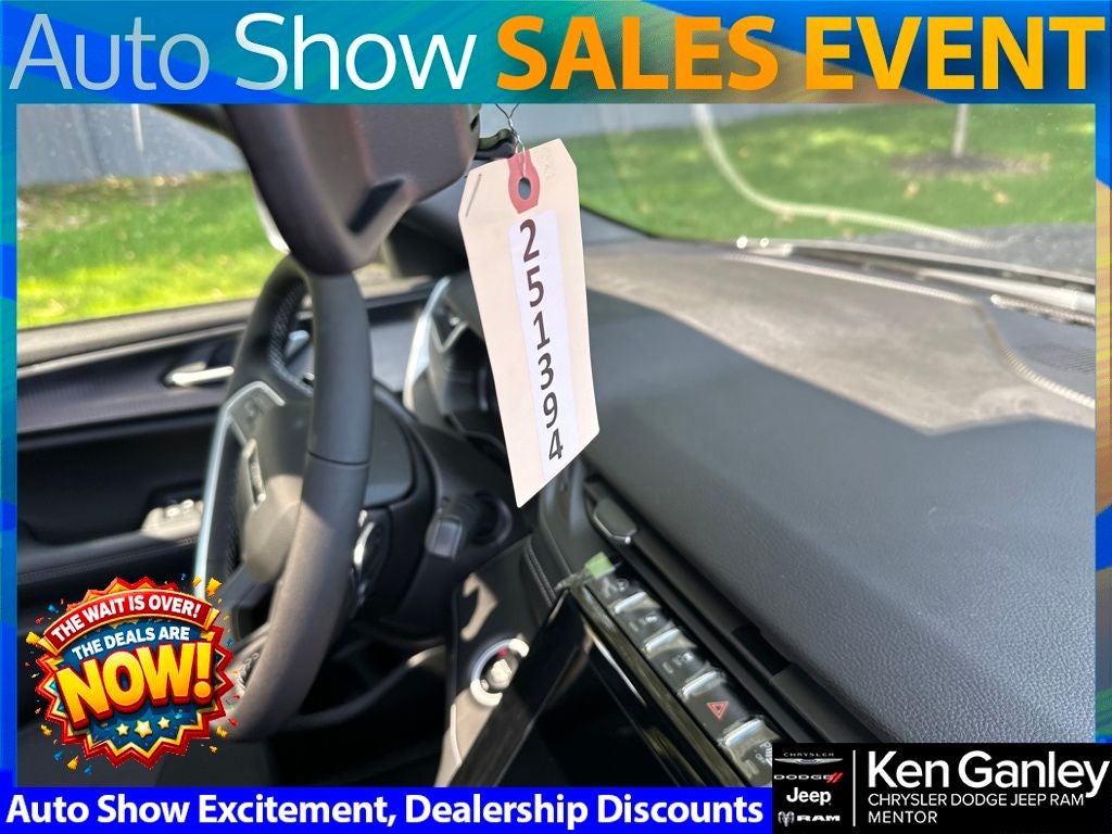 2025 Jeep Grand Cherokee GRAND CHEROKEE L LAREDO X 4X4