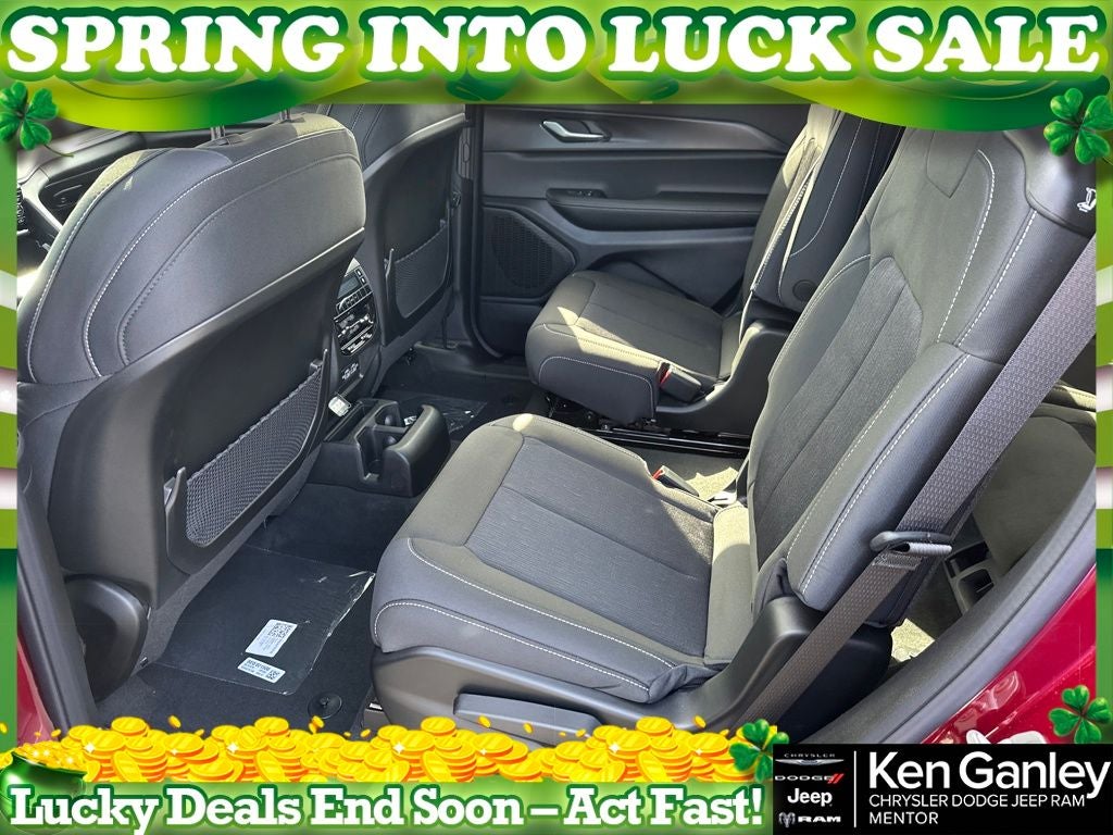 2025 Jeep Grand Cherokee GRAND CHEROKEE L LAREDO X 4X4