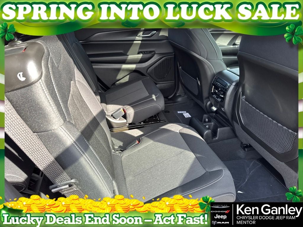 2025 Jeep Grand Cherokee GRAND CHEROKEE L LAREDO X 4X4