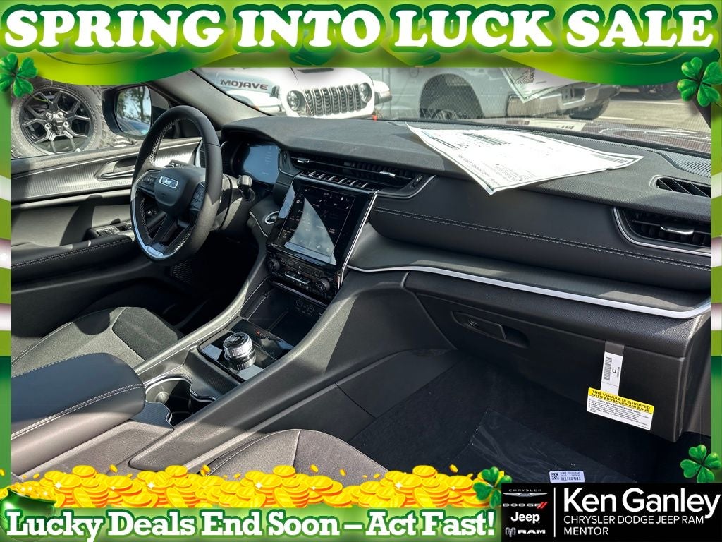 2025 Jeep Grand Cherokee GRAND CHEROKEE L LAREDO X 4X4