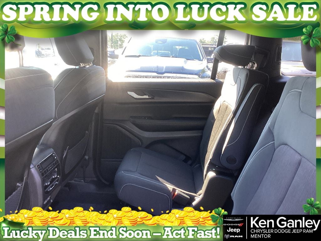 2025 Jeep Grand Cherokee GRAND CHEROKEE L LAREDO X 4X4