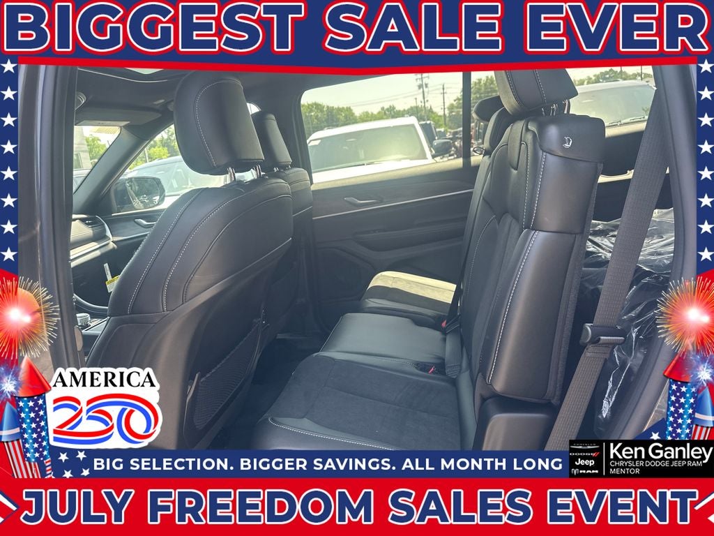 2026 Jeep Grand Cherokee GRAND CHEROKEE L LAREDO ALTITUDE 4X4