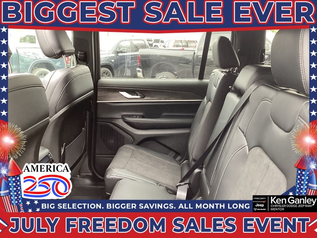 2026 Jeep Grand Cherokee GRAND CHEROKEE L LAREDO ALTITUDE 4X4