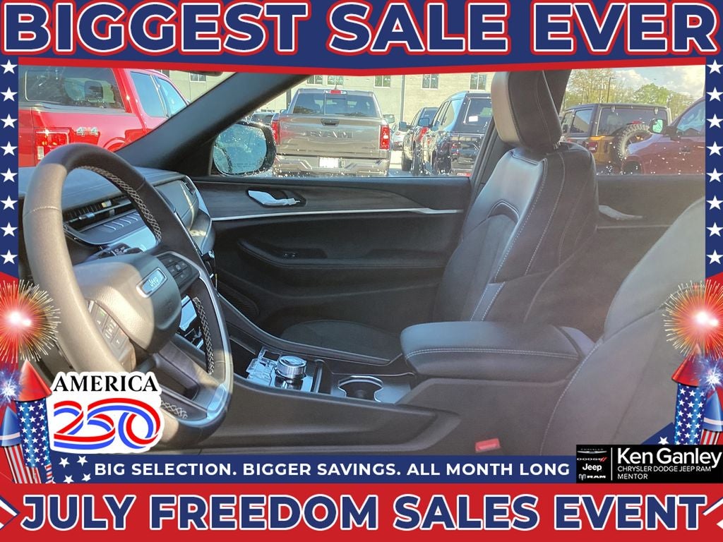 2026 Jeep Grand Cherokee GRAND CHEROKEE L LAREDO ALTITUDE 4X4