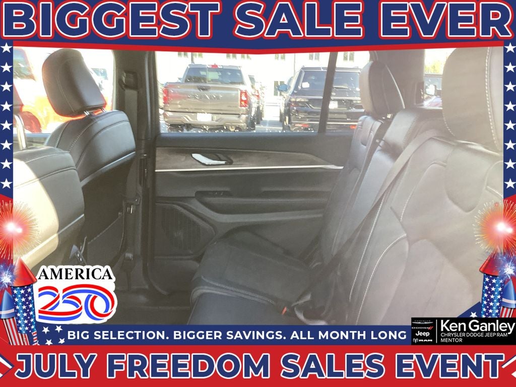 2026 Jeep Grand Cherokee GRAND CHEROKEE L LAREDO ALTITUDE 4X4