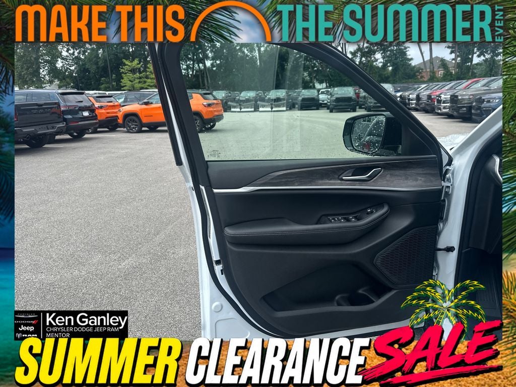2026 Jeep Grand Cherokee GRAND CHEROKEE L LAREDO ALTITUDE 4X4