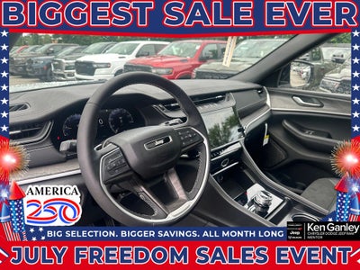 2026 Jeep Grand Cherokee GRAND CHEROKEE L LAREDO ALTITUDE 4X4