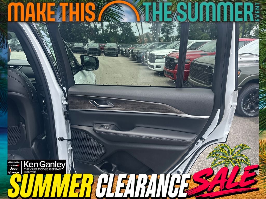 2026 Jeep Grand Cherokee GRAND CHEROKEE L LAREDO ALTITUDE 4X4